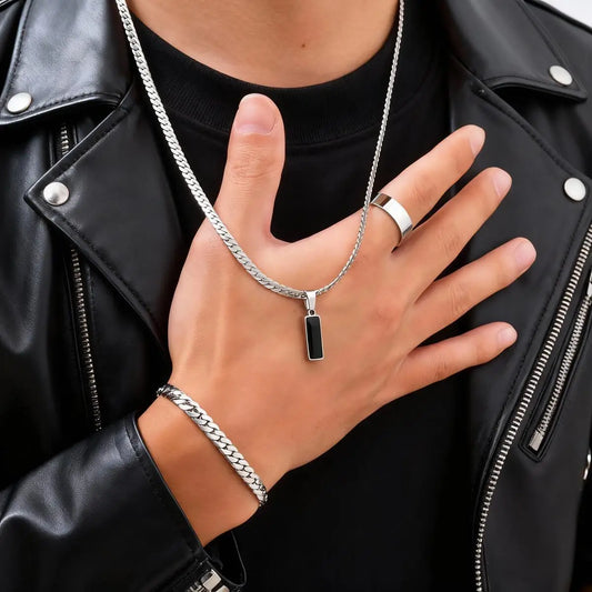 Noir Chain